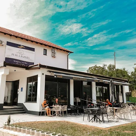 Hotel Perla Jezera 3*
