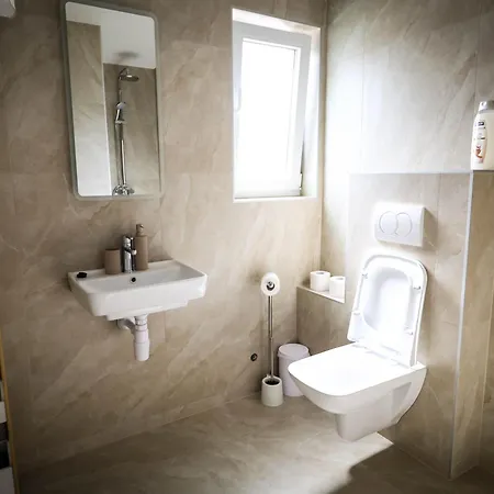 Perla Jezera Hotel 3*