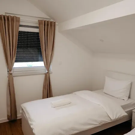Perla Jezera Hotel
