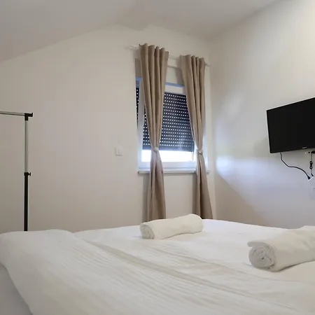 Perla Jezera Hotel