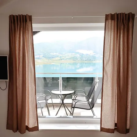 Hotel Perla Jezera