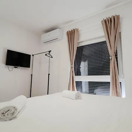 Hotel Perla Jezera 3*